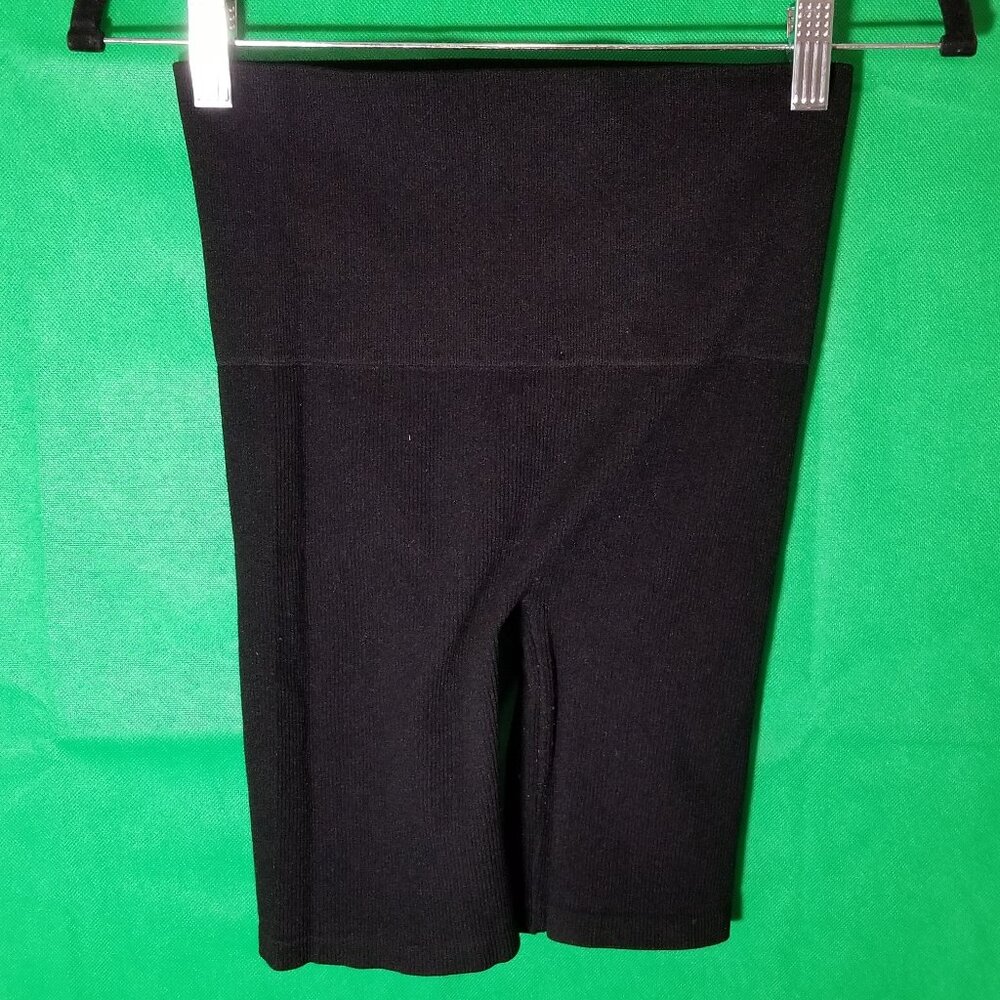 Bozzolo Black Ribbed Biker Comfy Soft Shorts Size S/M Gym Training Yoga‎